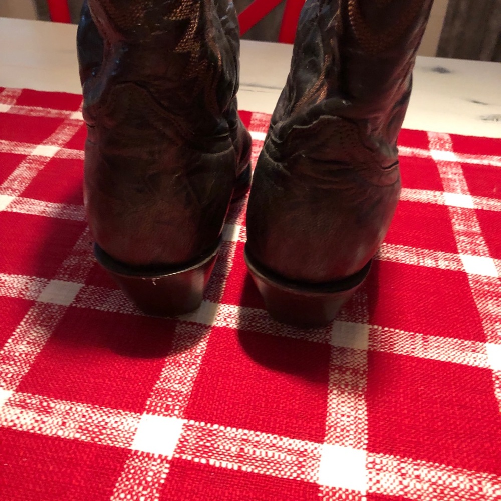 Women’s Cowboy Boots - Picture 5 of 6